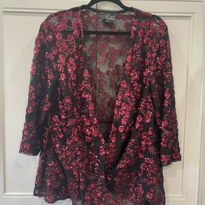 Women’s 1X sequined floral print two-piece evening top.